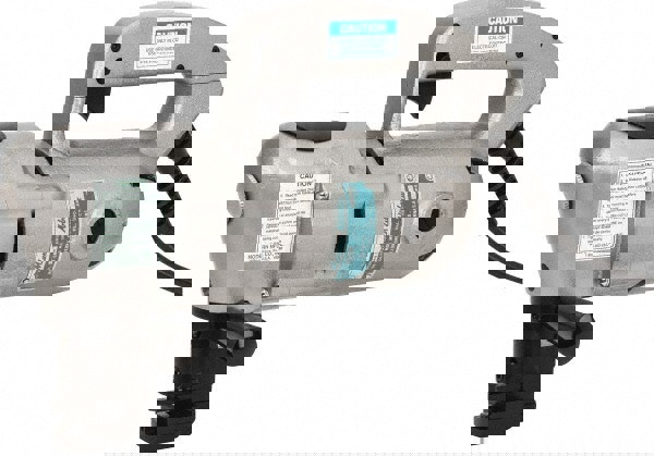 110 and 220V, 7 Amp, Electric Power Nibbler